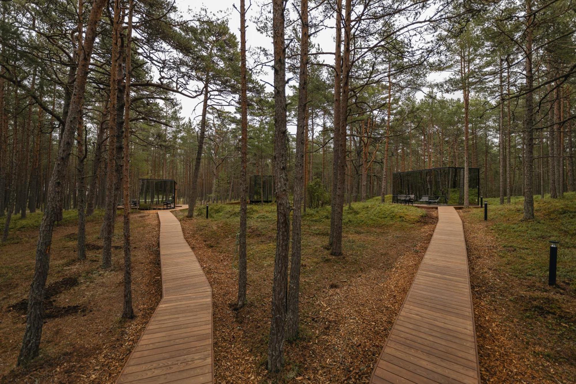 Oeoed Hoetels Lohusalu Leida & Enno Laulasmaa Exterior photo